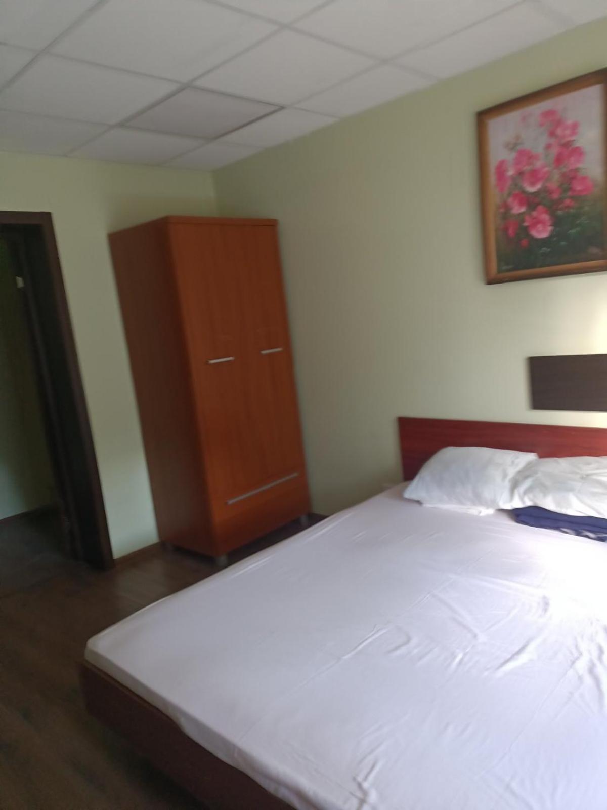 Hostel Krone Gok Zatishok Kiev Dış mekan fotoğraf