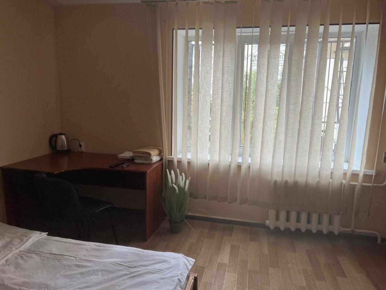 Hostel Krone Gok Zatishok Kiev Dış mekan fotoğraf